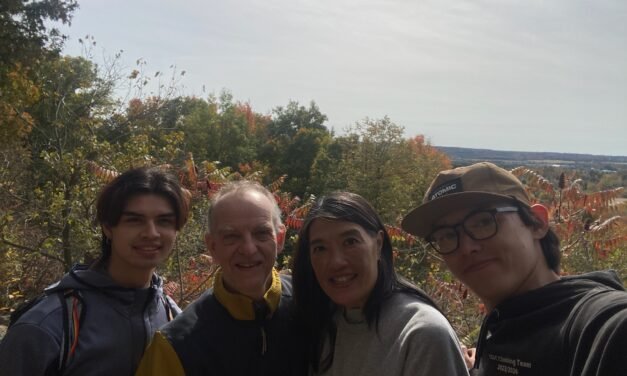 Crawford Lake to Rattlesnake Point: A Family Hike, Proper Autumn Colour and No Hunter
