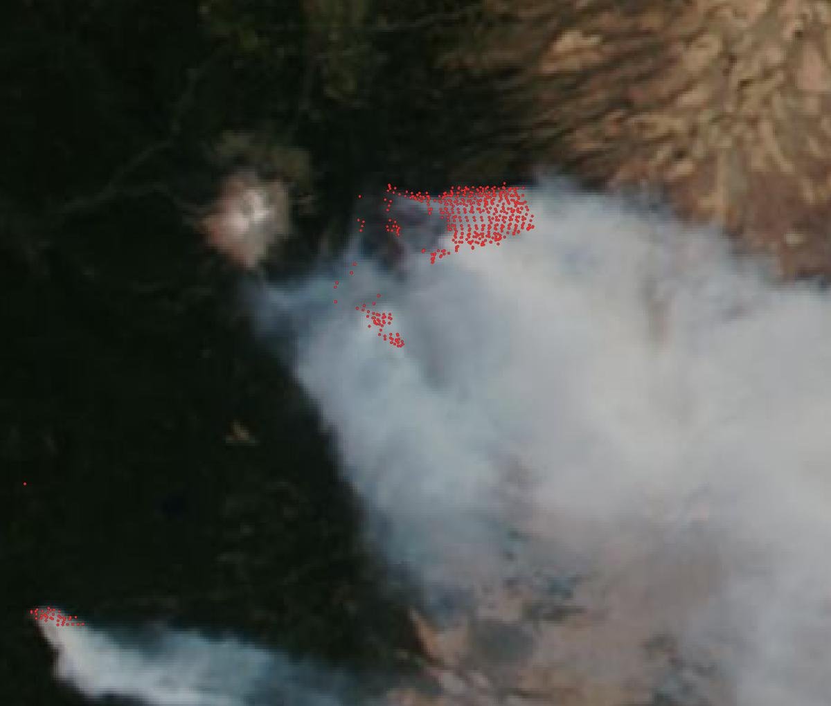 Satellite image with heat detections showing the Grasshopper Fire's active edges on August 10, 2026